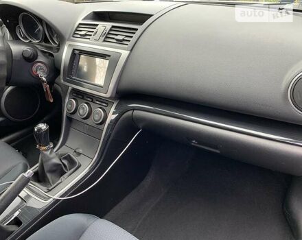 Білий Мазда 6, об'ємом двигуна 2.2 л та пробігом 235 тис. км за 6400 $, фото 5 на Automoto.ua