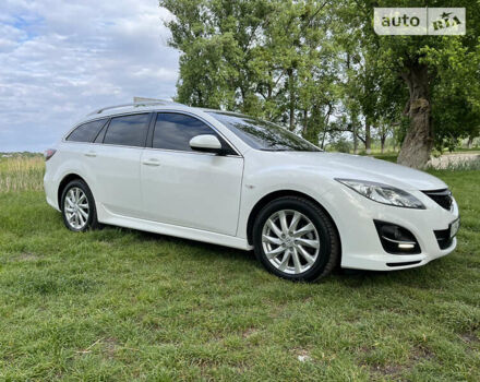 Білий Мазда 6, об'ємом двигуна 2 л та пробігом 225 тис. км за 10200 $, фото 7 на Automoto.ua