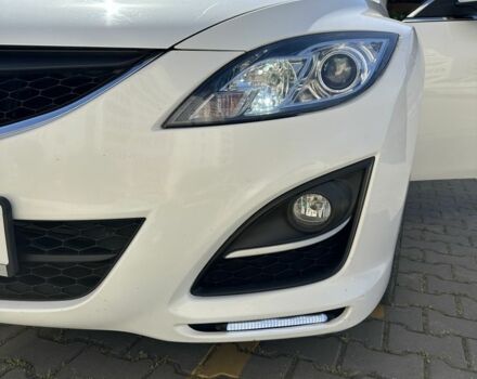 Белый Мазда 6, объемом двигателя 2 л и пробегом 177 тыс. км за 8500 $, фото 1 на Automoto.ua