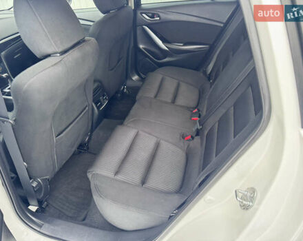 Білий Мазда 6, об'ємом двигуна 2.18 л та пробігом 199 тис. км за 11950 $, фото 23 на Automoto.ua