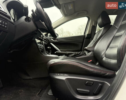 Белый Мазда 6, объемом двигателя 2.18 л и пробегом 181 тыс. км за 10600 $, фото 46 на Automoto.ua