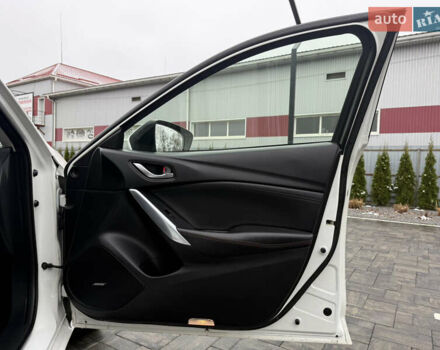 Белый Мазда 6, объемом двигателя 2.18 л и пробегом 181 тыс. км за 10600 $, фото 33 на Automoto.ua