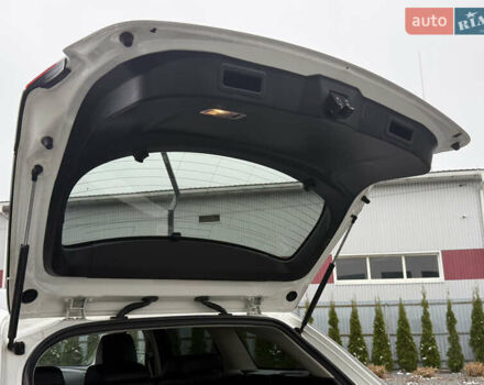 Белый Мазда 6, объемом двигателя 2.18 л и пробегом 181 тыс. км за 10600 $, фото 24 на Automoto.ua