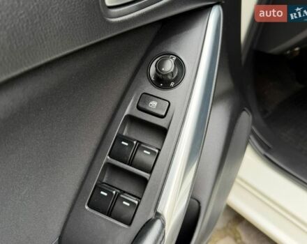 Білий Мазда 6, об'ємом двигуна 2.19 л та пробігом 239 тис. км за 10999 $, фото 45 на Automoto.ua