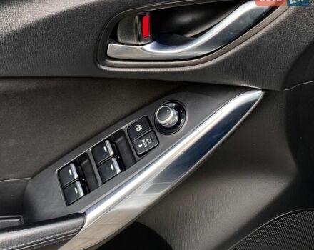 Белый Мазда 6, объемом двигателя 2 л и пробегом 130 тыс. км за 130 $, фото 14 на Automoto.ua