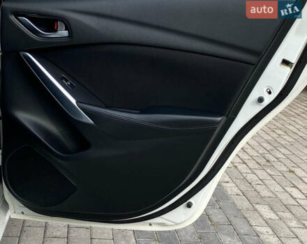 Мазда 6 2016 у Рівному на Automoto.ua Білий Мазда 6, об'ємом двигуна 2 л та пробігом 130 тис. км за 16700 $, фото 28 на Automoto.ua