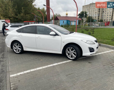 Белый Мазда 6, объемом двигателя 2.49 л и пробегом 211 тыс. км за 7000 $, фото 2 на Automoto.ua