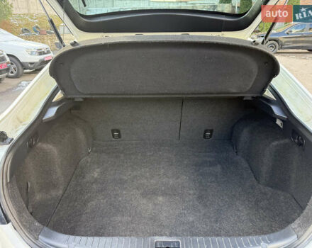 Білий Мазда 6, об'ємом двигуна 2.2 л та пробігом 218 тис. км за 7199 $, фото 22 на Automoto.ua