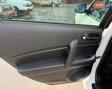 Білий Мазда 6, об'ємом двигуна 2.2 л та пробігом 218 тис. км за 7199 $, фото 14 на Automoto.ua