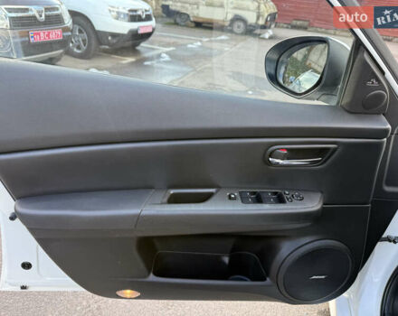 Білий Мазда 6, об'ємом двигуна 2.2 л та пробігом 218 тис. км за 7199 $, фото 11 на Automoto.ua