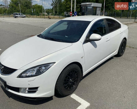 Белый Мазда 6, объемом двигателя 2 л и пробегом 189 тыс. км за 7800 $, фото 1 на Automoto.ua