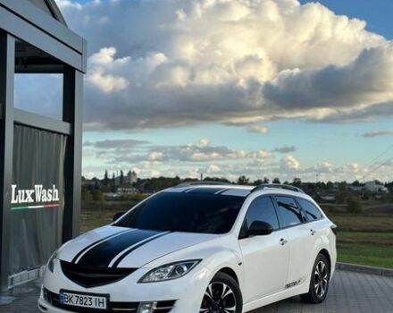 Белый Мазда 6, объемом двигателя 2 л и пробегом 340 тыс. км за 6000 $, фото 1 на Automoto.ua