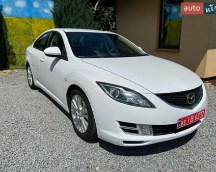 Белый Мазда 6, объемом двигателя 2 л и пробегом 180 тыс. км за 7900 $, фото 1 на Automoto.ua