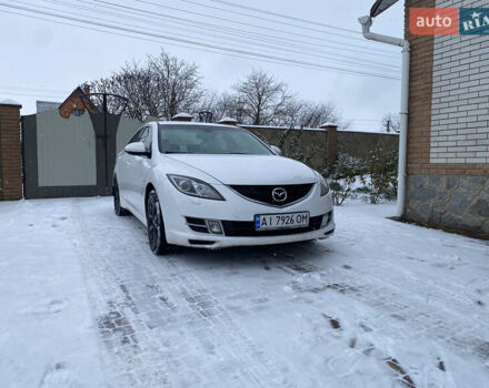 Белый Мазда 6, объемом двигателя 2 л и пробегом 240 тыс. км за 6650 $, фото 1 на Automoto.ua