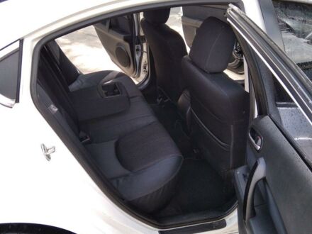 Белый Мазда 6, объемом двигателя 2 л и пробегом 255 тыс. км за 7000 $, фото 1 на Automoto.ua