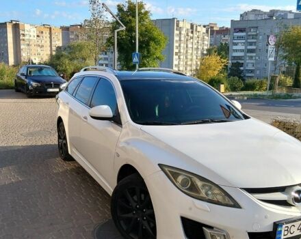 Белый Мазда 6, объемом двигателя 2.18 л и пробегом 340 тыс. км за 5000 $, фото 1 на Automoto.ua
