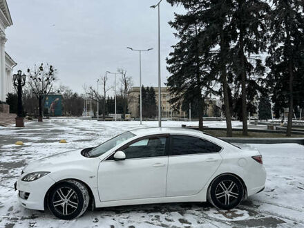 Білий Мазда 6, об'ємом двигуна 2 л та пробігом 240 тис. км за 7600 $, фото 1 на Automoto.ua