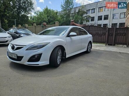 Белый Мазда 6, объемом двигателя 2.49 л и пробегом 222 тыс. км за 8000 $, фото 1 на Automoto.ua