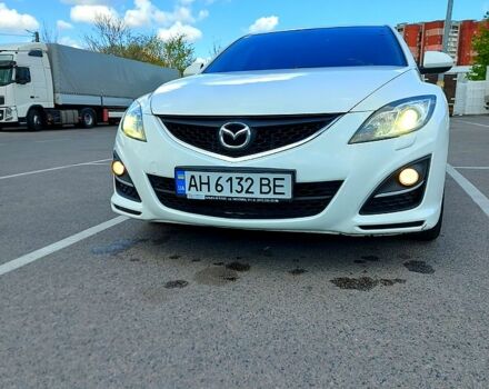Белый Мазда 6, объемом двигателя 2 л и пробегом 282 тыс. км за 8500 $, фото 1 на Automoto.ua