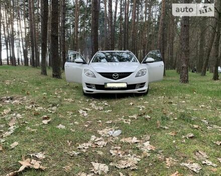 Білий Мазда 6, об'ємом двигуна 2.2 л та пробігом 235 тис. км за 6400 $, фото 1 на Automoto.ua