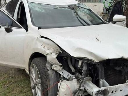 Белый Мазда 6, объемом двигателя 2.49 л и пробегом 185 тыс. км за 6000 $, фото 1 на Automoto.ua