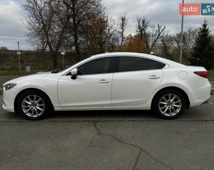Білий Мазда 6, об'ємом двигуна 2 л та пробігом 200 тис. км за 15200 $, фото 1 на Automoto.ua