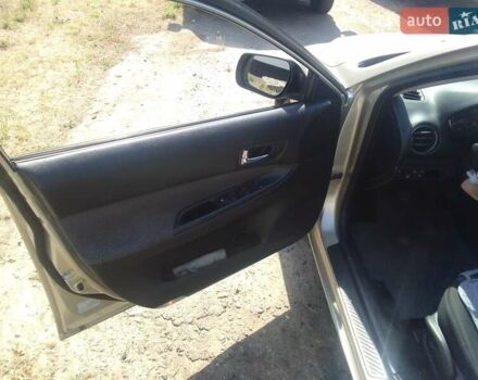 Бежевый Мазда 6, объемом двигателя 2 л и пробегом 208 тыс. км за 5100 $, фото 16 на Automoto.ua