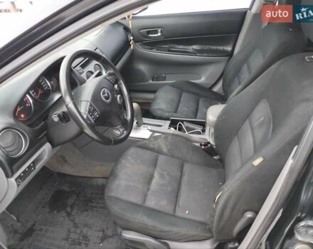 Черный Мазда 6, объемом двигателя 2 л и пробегом 350 тыс. км за 2400 $, фото 9 на Automoto.ua