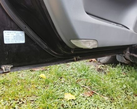 Черный Мазда 6, объемом двигателя 2 л и пробегом 99 тыс. км за 2500 $, фото 7 на Automoto.ua