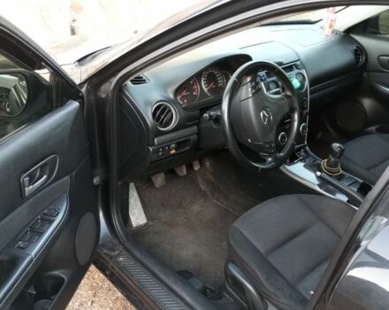 Черный Мазда 6, объемом двигателя 2 л и пробегом 350 тыс. км за 4300 $, фото 3 на Automoto.ua