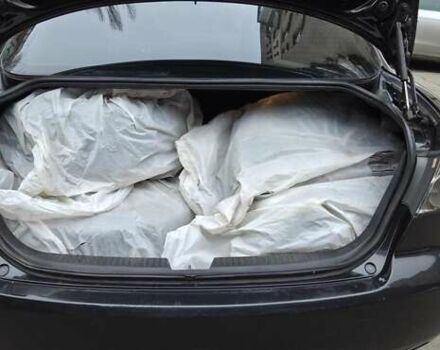 Черный Мазда 6, объемом двигателя 2 л и пробегом 266 тыс. км за 5200 $, фото 11 на Automoto.ua