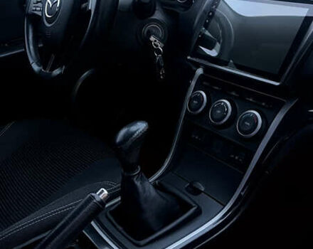 Чорний Мазда 6, об'ємом двигуна 2 л та пробігом 205 тис. км за 7900 $, фото 13 на Automoto.ua