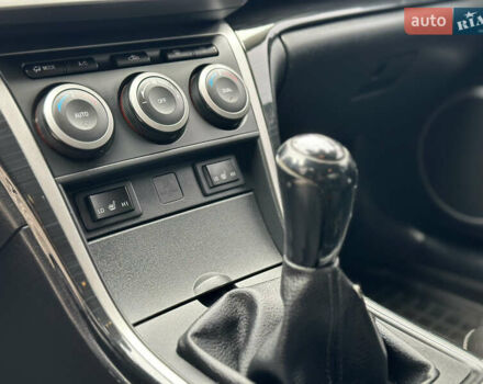 Черный Мазда 6, объемом двигателя 2 л и пробегом 253 тыс. км за 6500 $, фото 35 на Automoto.ua