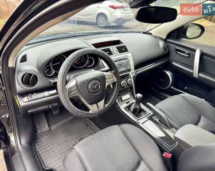 Черный Мазда 6, объемом двигателя 2 л и пробегом 264 тыс. км за 6990 $, фото 14 на Automoto.ua