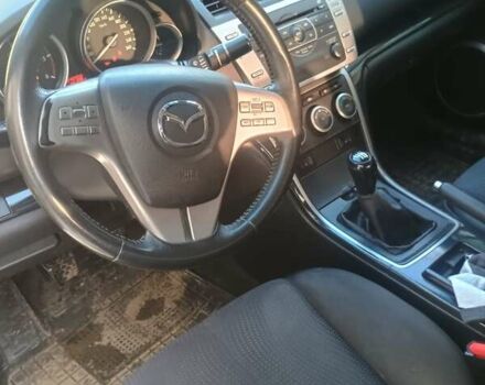 Черный Мазда 6, объемом двигателя 2 л и пробегом 241 тыс. км за 7000 $, фото 5 на Automoto.ua
