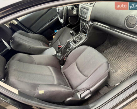 Черный Мазда 6, объемом двигателя 2 л и пробегом 258 тыс. км за 6900 $, фото 8 на Automoto.ua