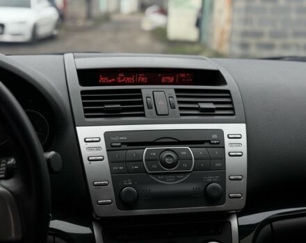 Черный Мазда 6, объемом двигателя 2 л и пробегом 263 тыс. км за 5850 $, фото 15 на Automoto.ua