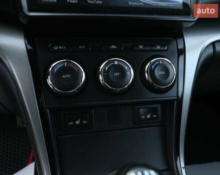 Черный Мазда 6, объемом двигателя 2.2 л и пробегом 321 тыс. км за 7500 $, фото 22 на Automoto.ua