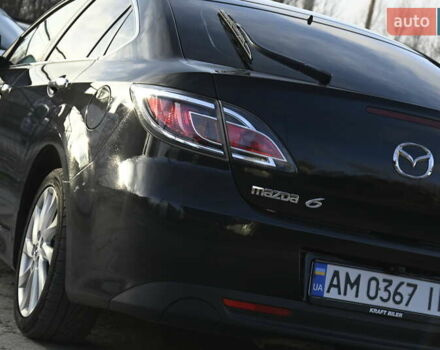 Черный Мазда 6, объемом двигателя 2.2 л и пробегом 321 тыс. км за 7500 $, фото 9 на Automoto.ua