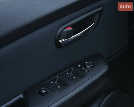 Черный Мазда 6, объемом двигателя 2.2 л и пробегом 321 тыс. км за 7500 $, фото 16 на Automoto.ua