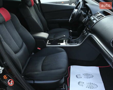 Черный Мазда 6, объемом двигателя 2.2 л и пробегом 321 тыс. км за 7500 $, фото 31 на Automoto.ua