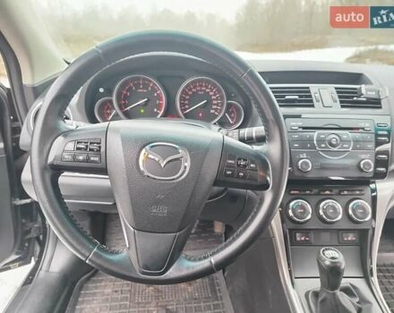 Черный Мазда 6, объемом двигателя 2 л и пробегом 180 тыс. км за 7800 $, фото 17 на Automoto.ua