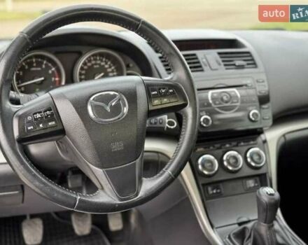 Черный Мазда 6, объемом двигателя 1.8 л и пробегом 92 тыс. км за 7900 $, фото 5 на Automoto.ua