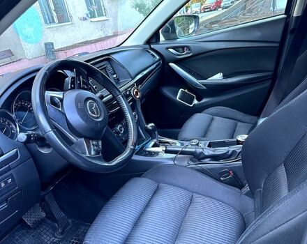 Черный Мазда 6, объемом двигателя 2 л и пробегом 211 тыс. км за 11000 $, фото 4 на Automoto.ua