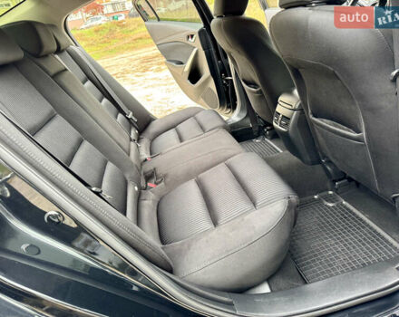 Черный Мазда 6, объемом двигателя 2 л и пробегом 152 тыс. км за 12490 $, фото 21 на Automoto.ua