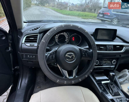 Черный Мазда 6, объемом двигателя 2.2 л и пробегом 325 тыс. км за 13000 $, фото 6 на Automoto.ua