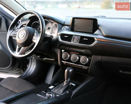 Черный Мазда 6, объемом двигателя 2.5 л и пробегом 179 тыс. км за 11700 $, фото 16 на Automoto.ua