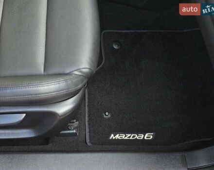 Черный Мазда 6, объемом двигателя 2.5 л и пробегом 70 тыс. км за 12800 $, фото 25 на Automoto.ua