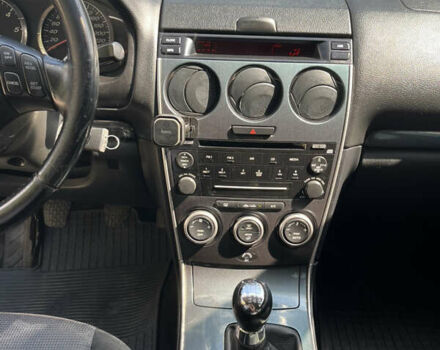 Чорний Мазда 6, об'ємом двигуна 2 л та пробігом 376 тис. км за 4300 $, фото 5 на Automoto.ua