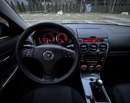 Черный Мазда 6, объемом двигателя 2 л и пробегом 140 тыс. км за 5200 $, фото 10 на Automoto.ua